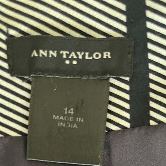 ANN TAYLOR Geometric Pattern  Pencil Skirt Size 14 - Picture 3 of 9